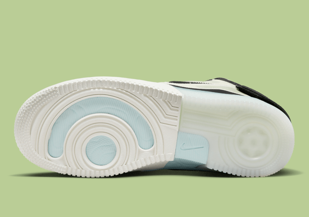 La semelle de la Air Force 1 react