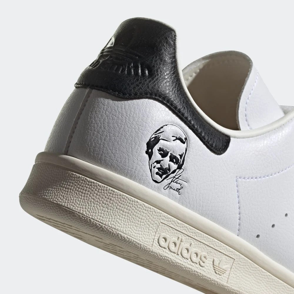 la stan smith agrémentée du visage de stan smith