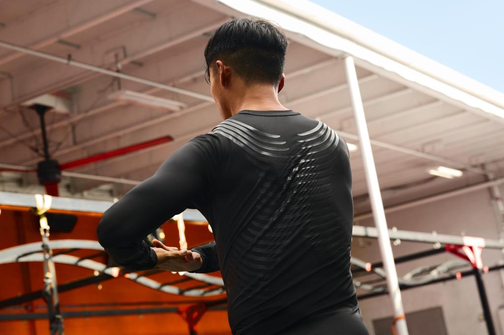 Les vêtements de sport adidas Rheon