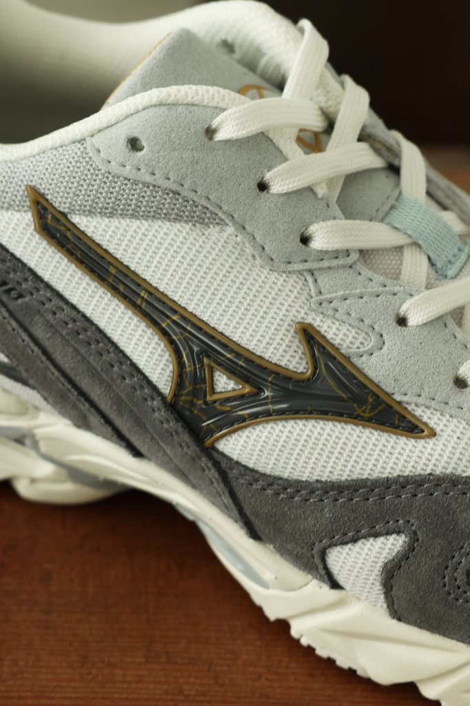 La mizuno contender Kintsugi 