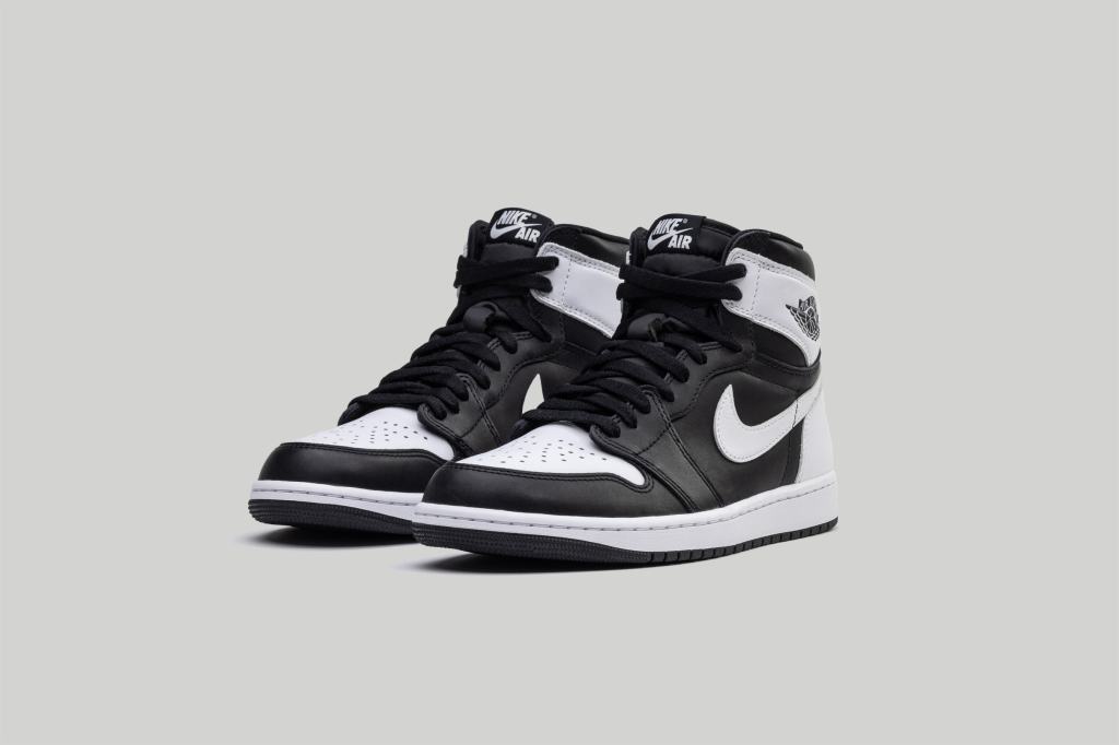 Jordan 1 Black white