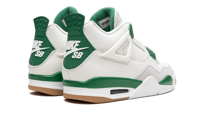 les Nike SB x Air Jordan 4 “Pine Green”