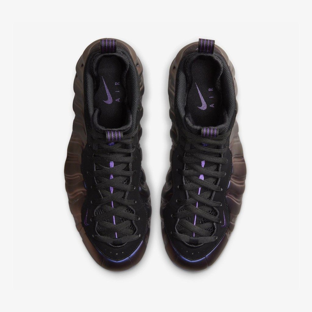 Les foamposite de Nike version aubergine