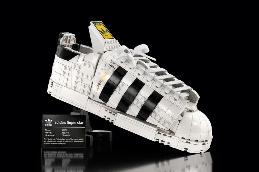 la adidas superstar lego