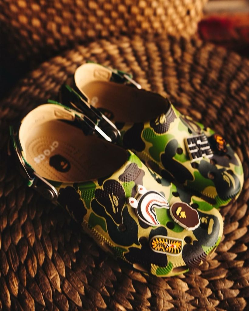 Les Crocs BAPE 