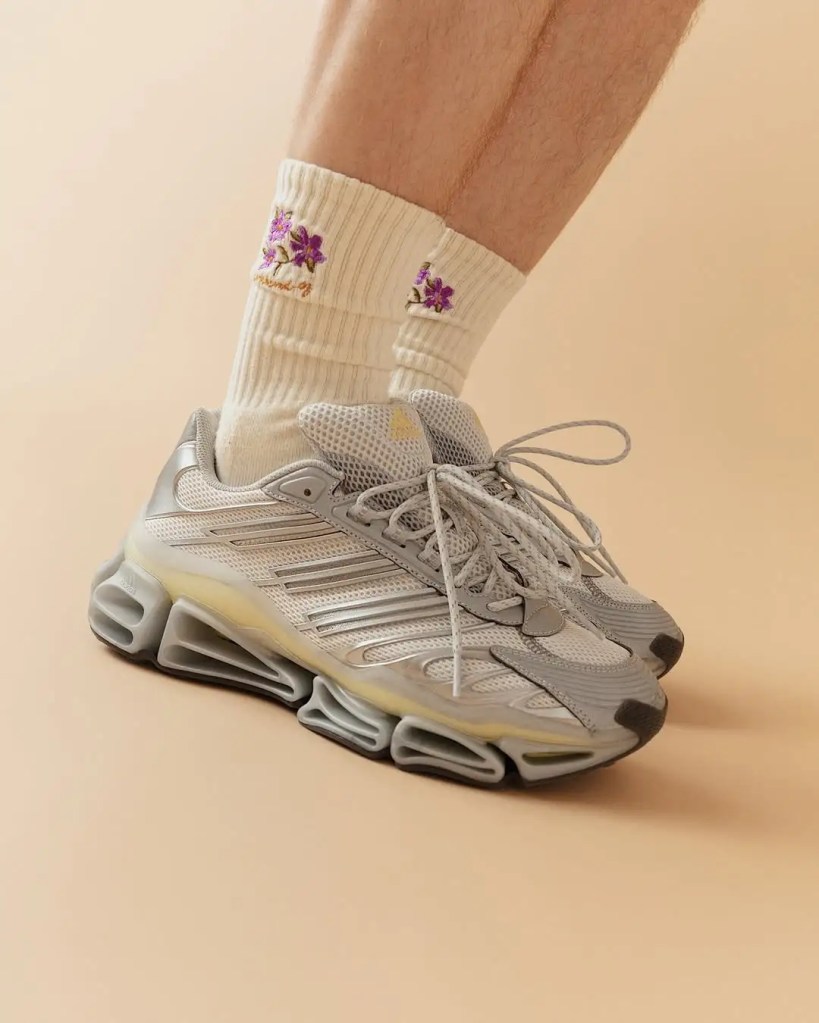 les adidas megaride AG