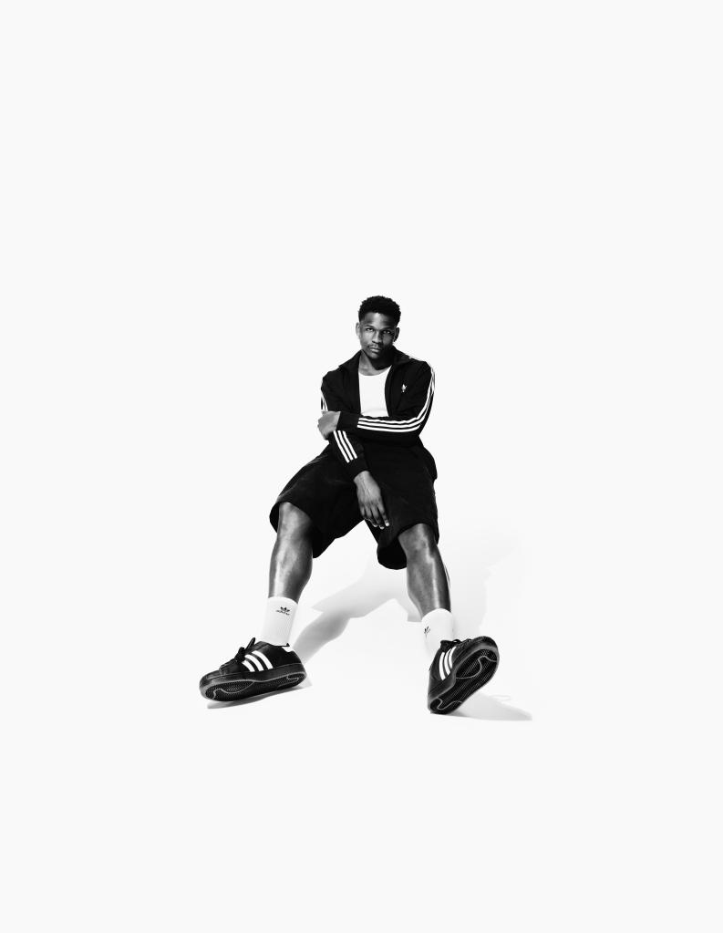 les adidas Superstar 2025 portées par Anthony Edwards