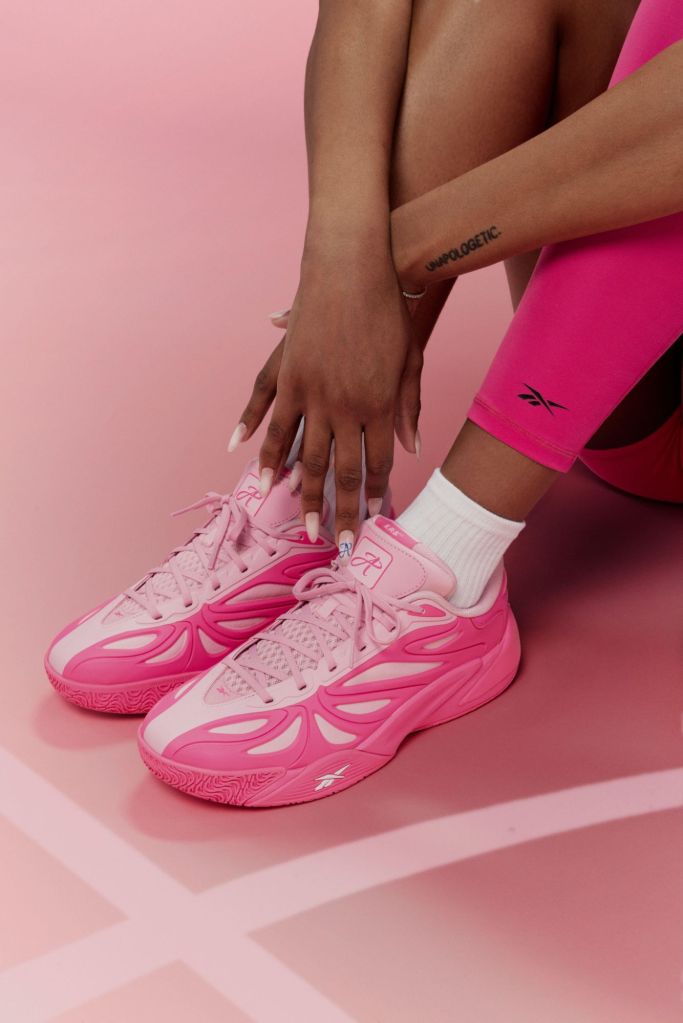 Les Reebok Angel Reese 1