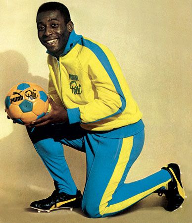 Pelé lors de sa signature chez Puma