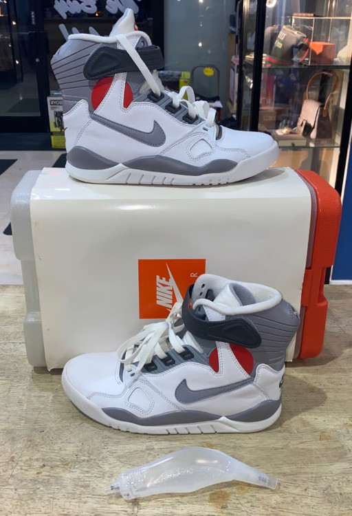 Les Nike Air Pressure