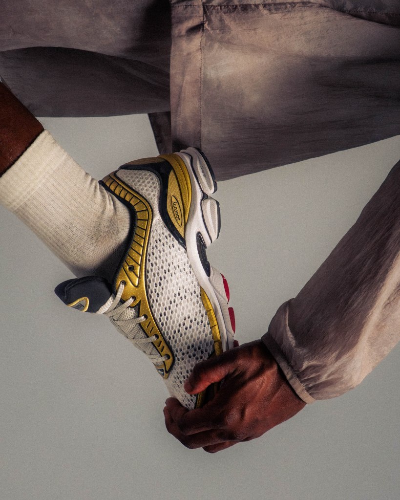 La saucony progrid paramount 2026 blanche et or