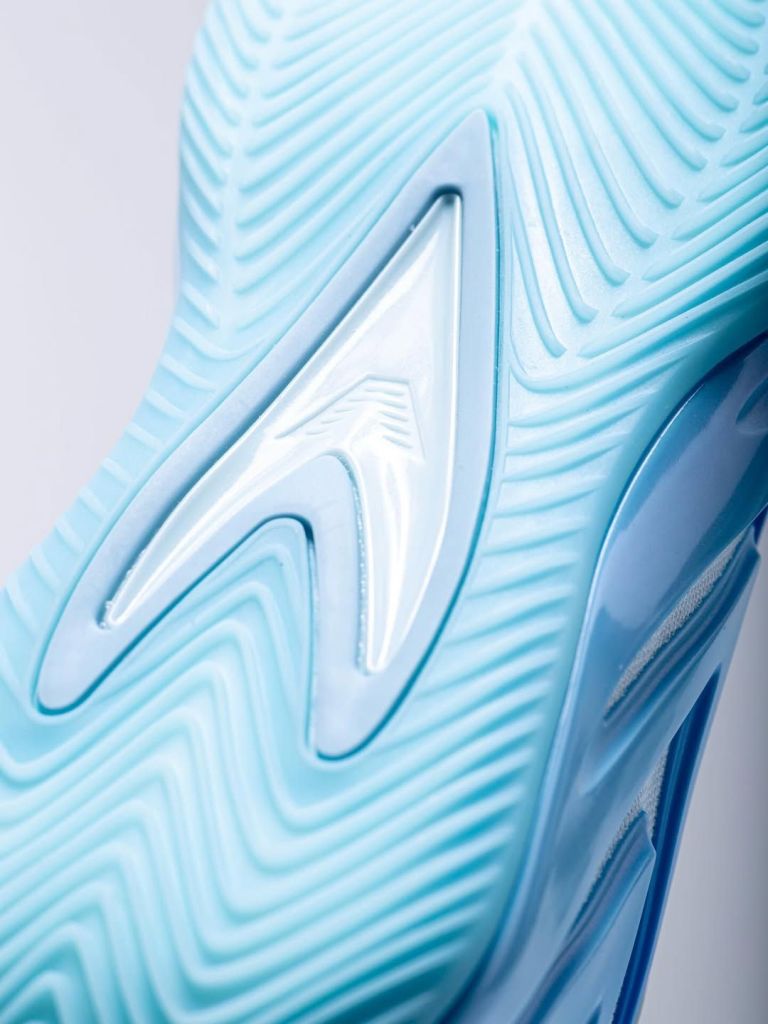 Les nouvelles adidas AE3