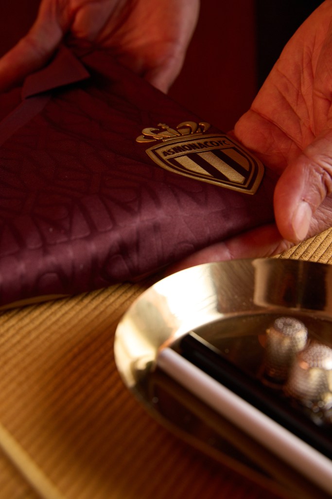 La présentation du maillot extérieur 2026-2027 de l'AS Monaco