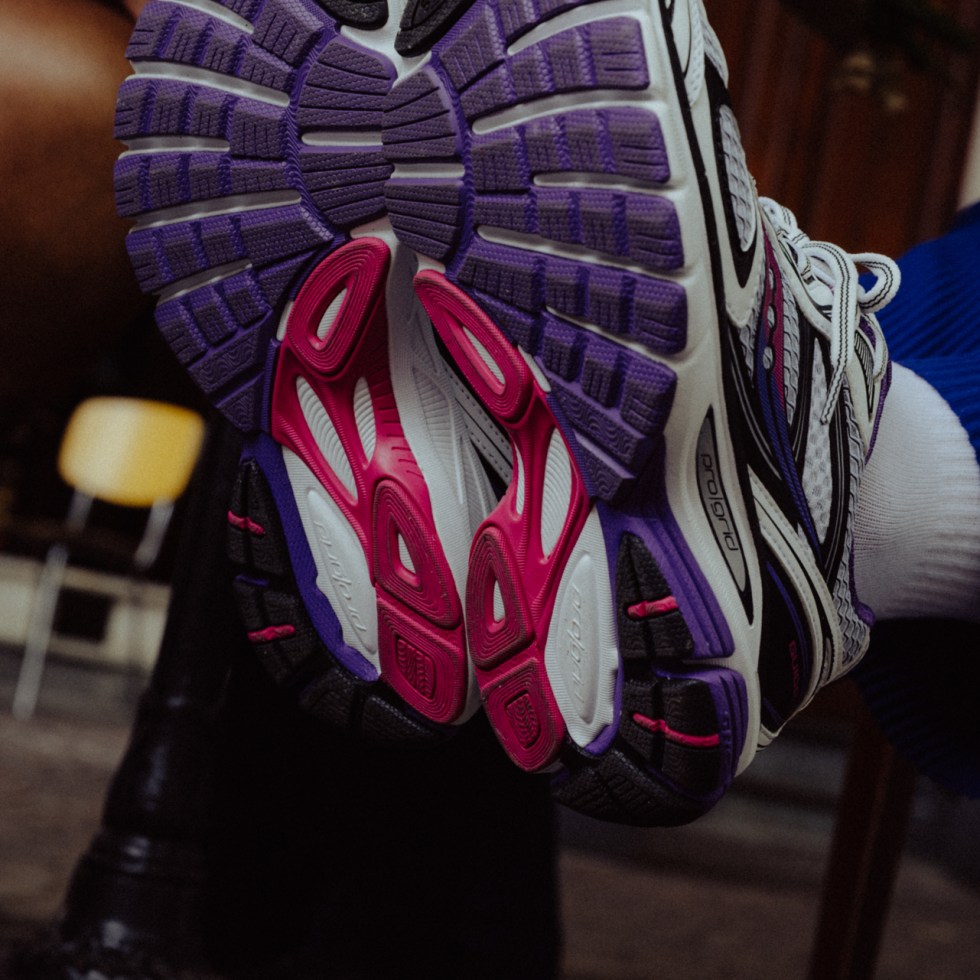 SAUCONY DÉVOILE DEUX NOUVEAUX COLORIS DE LA PROGRID GUIDE 7