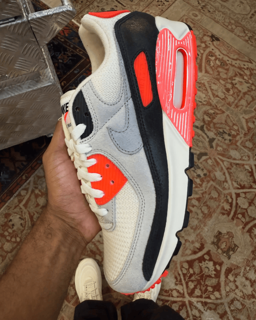 La Air Max 90 Lost Samples